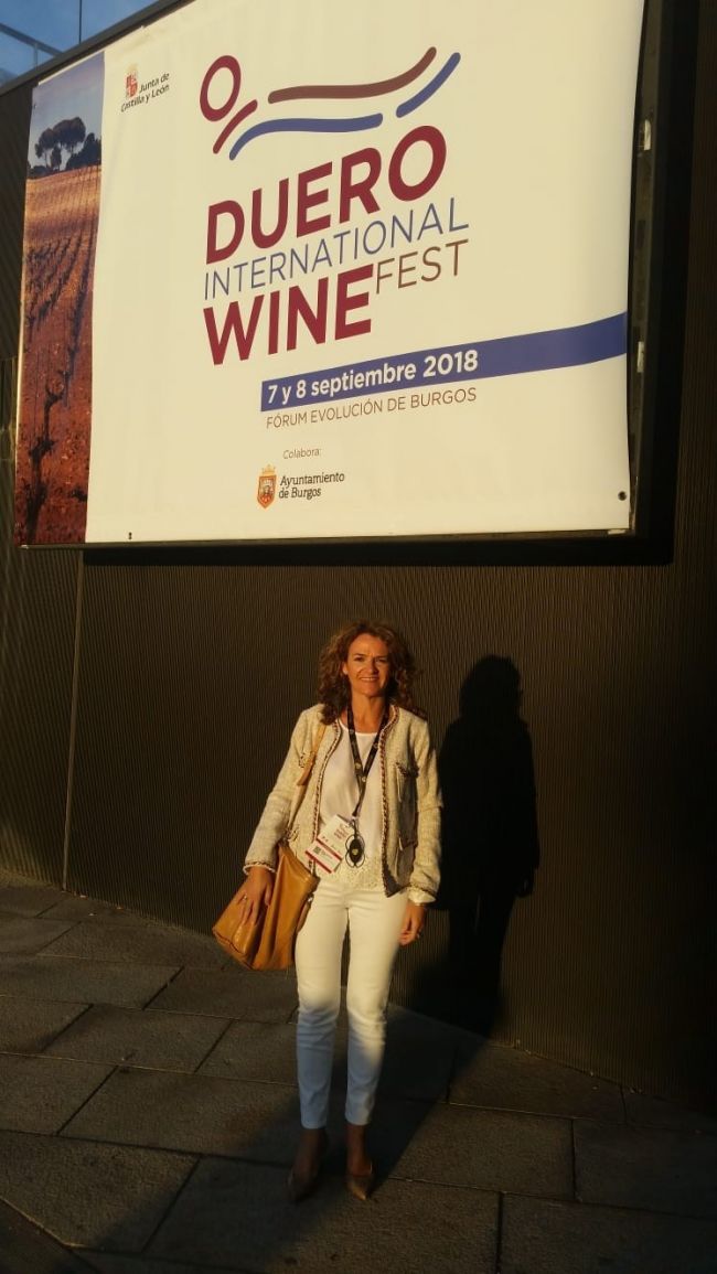 maria jose garcia enloga 12 linajes en duero wine fest.jpg
